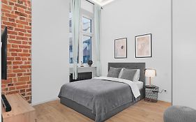 Grey Panther Apartment In The Heart Of Wroclaw